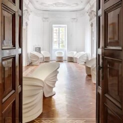 MODESTY VEILED -Mobilia Negozio modesty veiled d80008a278002 amb